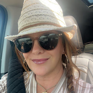 Meet your Posher, Lana